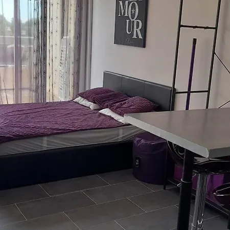 77, Heliopolis L Au Village Naturiste Appartement *