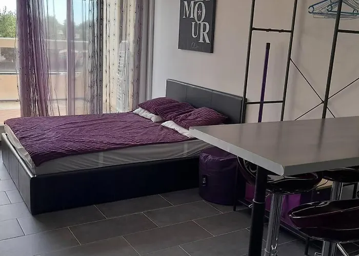 77, Heliopolis L Au Village Naturiste Apartament *